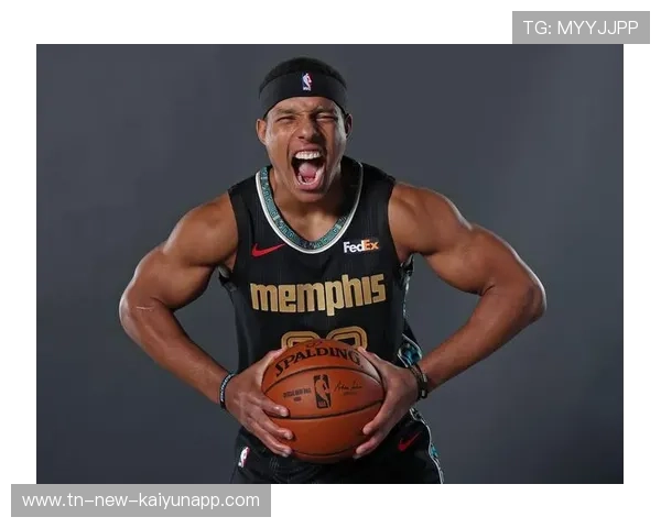 德斯蒙德打破棒球场上最老全垒打纪录，瞬间成传奇